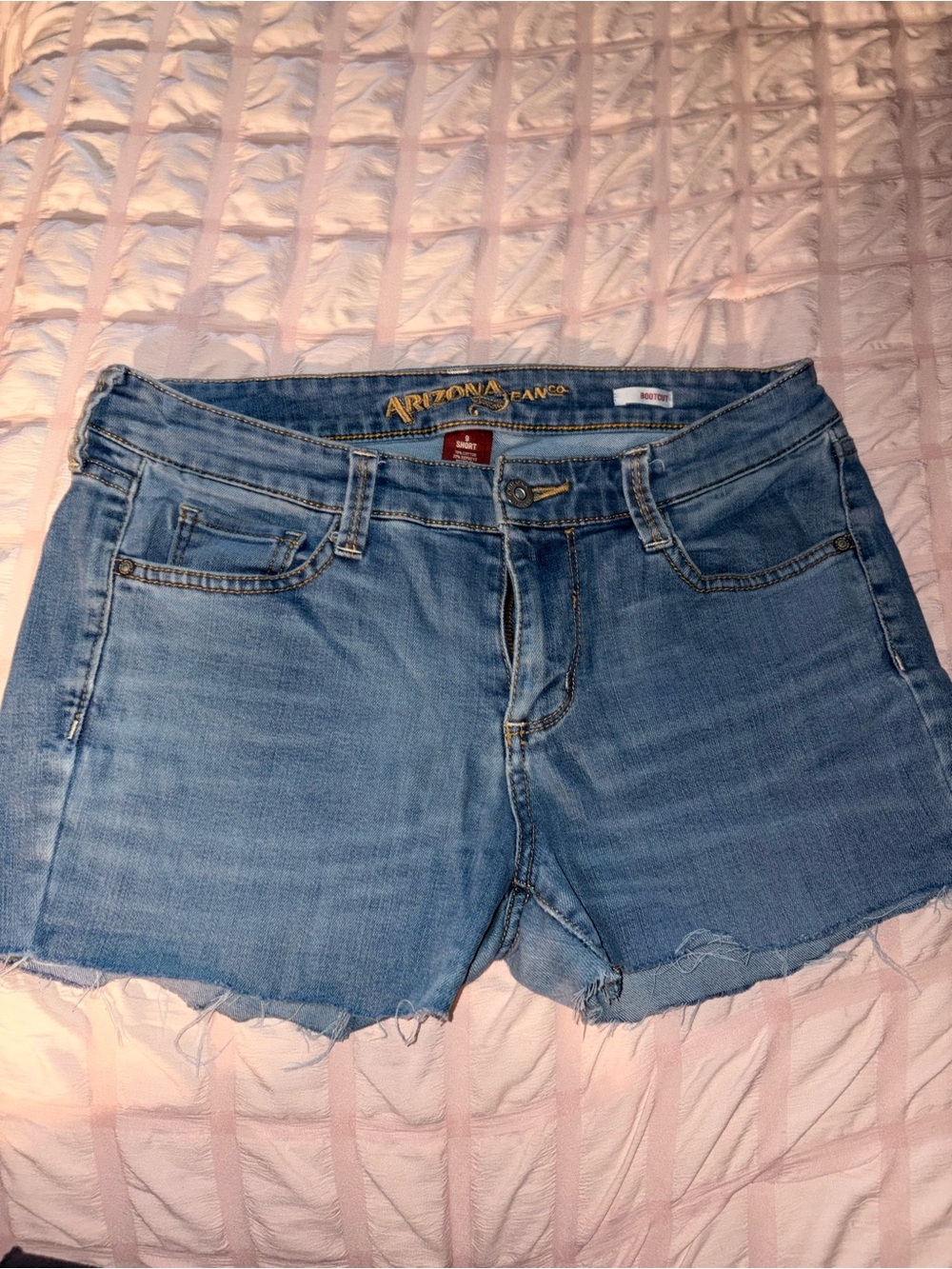 Arizona Jean Company Light Blue Denim Women's Shorts